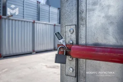 Проход между боксами на складе Мобиус Красногорск — аренда складов самообслуживания Москва