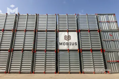 Широкий коридор с контейнерами Мобиус Рязанка — индивидуальные склады для вещей, Москва